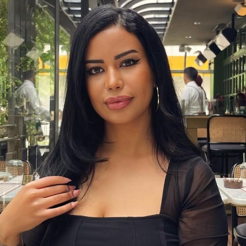 مليكة في زيارة صالون عائشة ماجيك